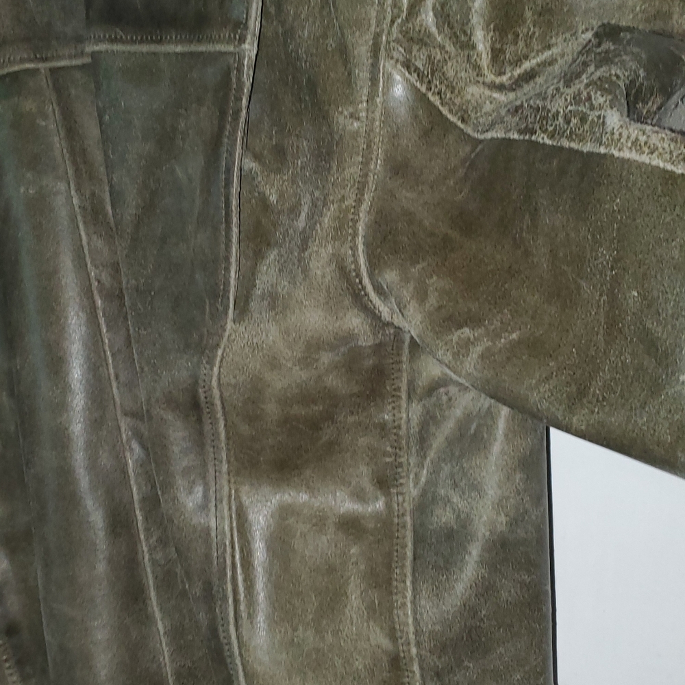Leather jacket - Picture 2 of 15
